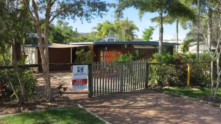 25 Lilac Street Nelly Bay, Magnetic Island QLD 4819