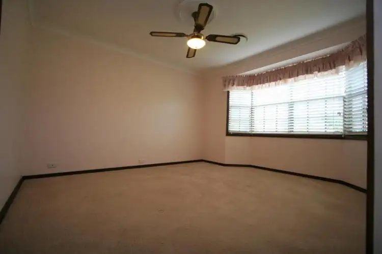 Sixth view of Homely house listing, 5 Freeman Drive, Lochinvar NSW 2321