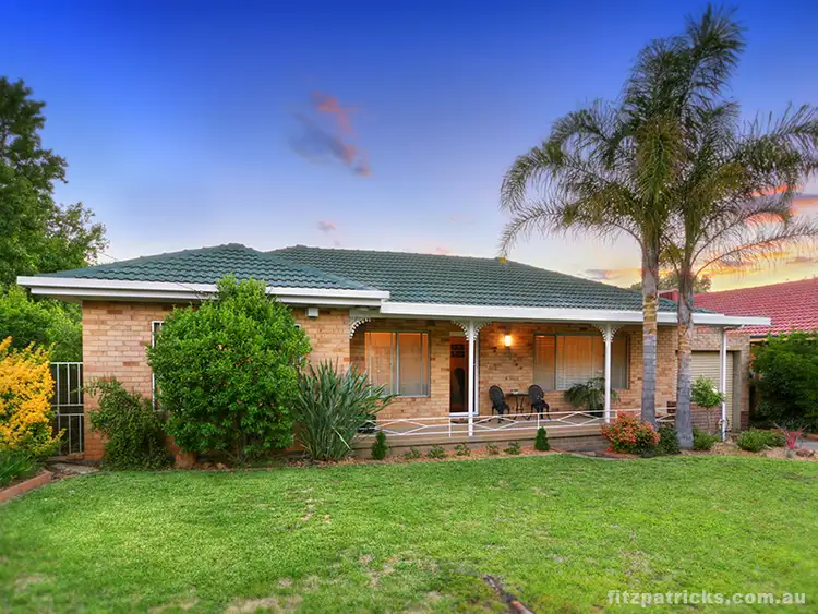 2 Acacia Street, Kooringal NSW 2650
