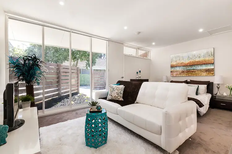 8/22 Whitehorse Road, Blackburn VIC 3130