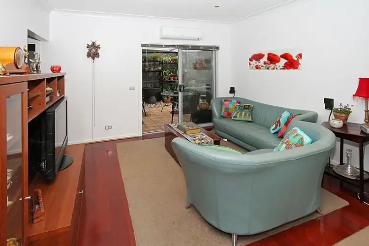 Second view of Homely unit listing, 2/20 Jinghi Road, Reservoir VIC 3073