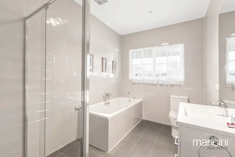 Fifth view of Homely house listing, 2 Emery Court, Altona VIC 3018