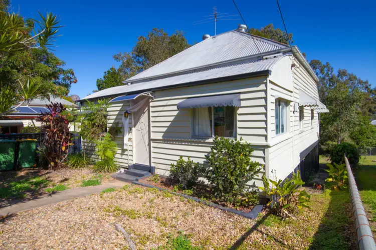 8 Campbell Street, Woodend QLD 4305
