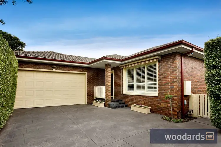 2/4 Farleigh Avenue, Burwood VIC 3125