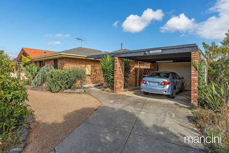 18 Polly Woodside Drive, Altona Meadows VIC 3028