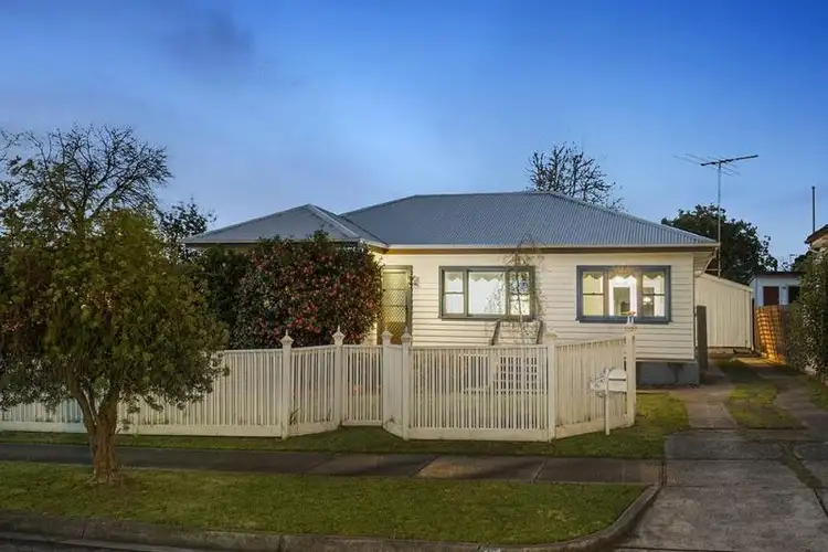 19 Linacre Street, Watsonia VIC 3087
