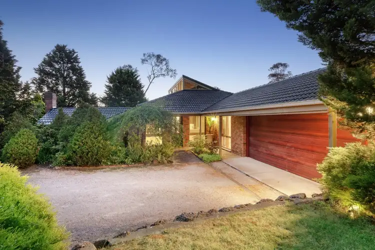 8 Meribil Close, Mount Eliza VIC 3930