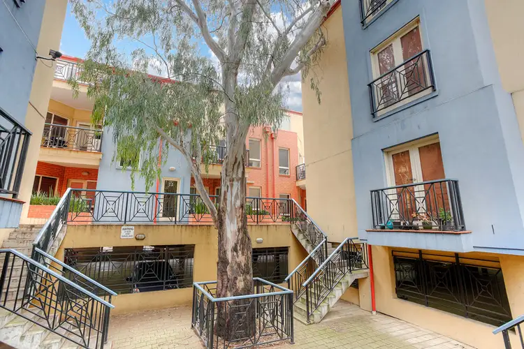14/8-32 Howlett Street, Kensington VIC 3031
