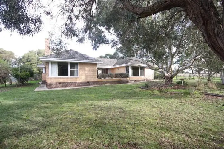 806 Beaufort Carngham Road, Beaufort VIC 3373