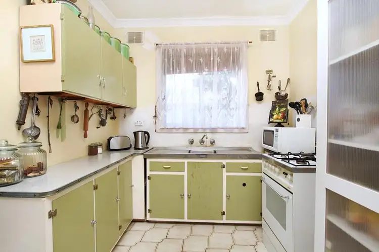 Fifth view of Homely house listing, 16 Dundalk Street, Sunshine VIC 3020