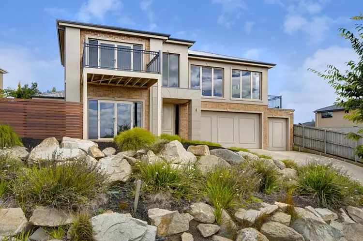 28 Highland Way, Highton VIC 3216
