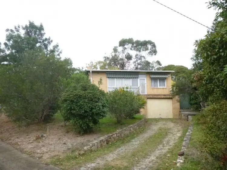 16 Carisbrook Crescent