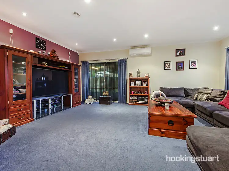 Seventh view of Homely house listing, 8 Highrise Court, Hillside VIC 3037