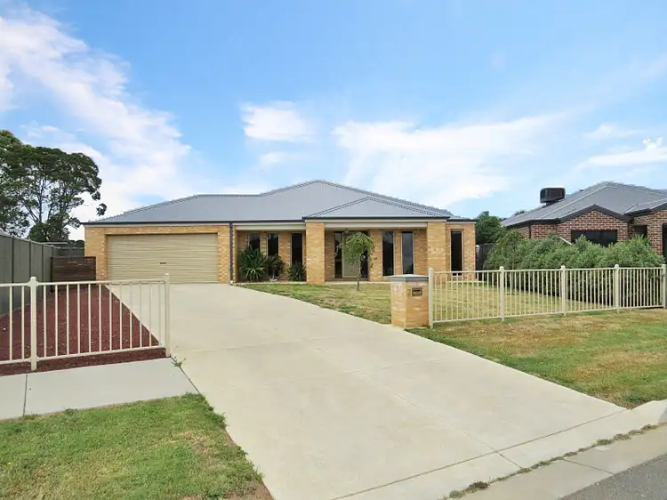 7 King George Way, Mitchell Park VIC 3352