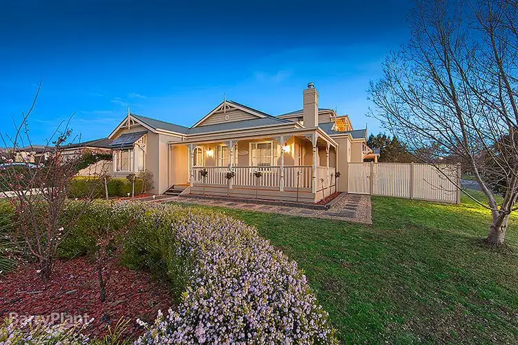 10 Peppertree Avenue