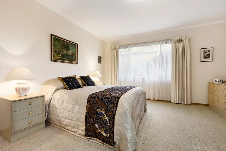 Fifth view of Homely house listing, 5 Patrick Close, Greensborough VIC 3088