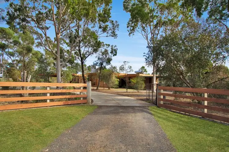 20 Smiths Road, Maiden Gully VIC 3551