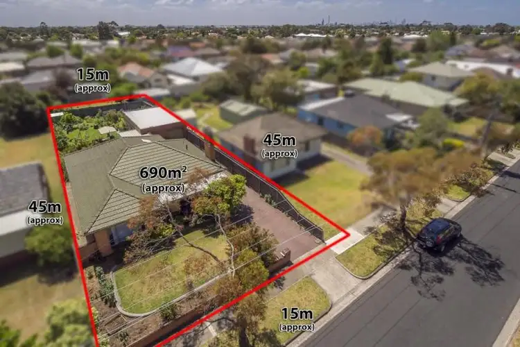 19 Linnet Street, Altona VIC 3018