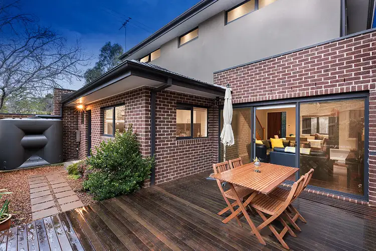 2/33 Blackburn Road, Doncaster East VIC 3109