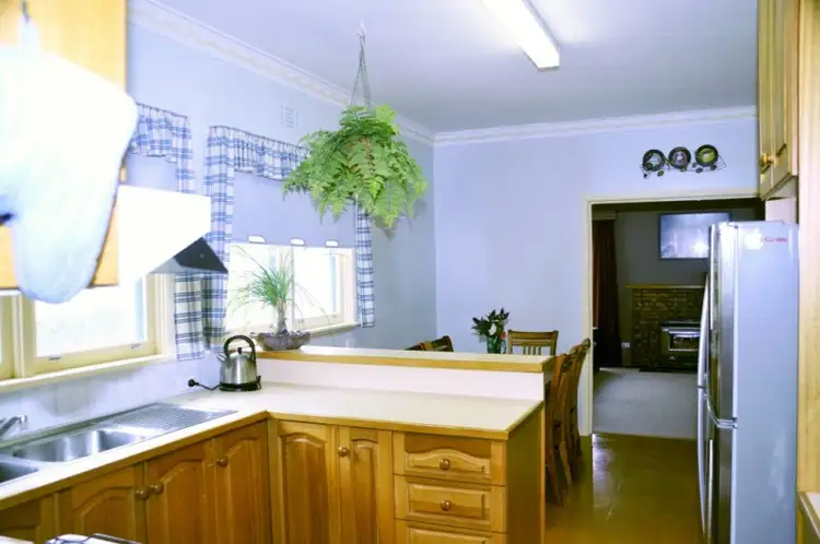 Fifth view of Homely house listing, 5 Riggall Road, Traralgon VIC 3844