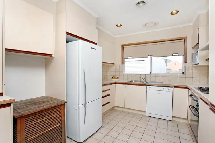 Fourth view of Homely house listing, 3 Laura Court, Sunshine North VIC 3020