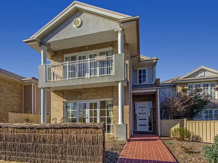 16/7 Toolondo Close, Caroline Springs VIC 3023