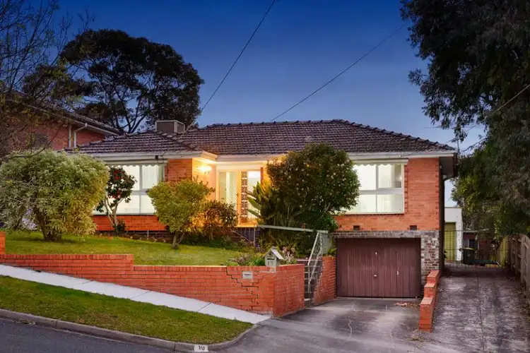19 Malvina Street, Burwood VIC 3125