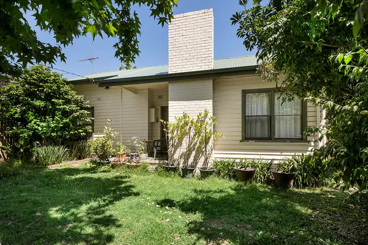 8 Derby Street, Blackburn VIC 3130