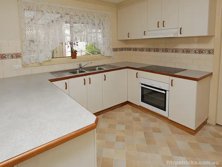 Fourth view of Homely unit listing, 1/8a Roberts Way, Kooringal NSW 2650