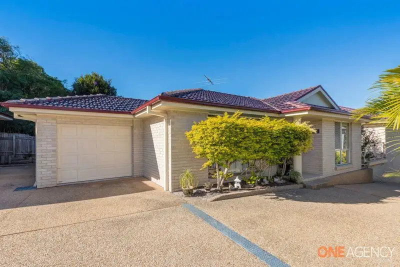 Main view of Homely villa listing, 2/31 George St, Belmont NSW 2280