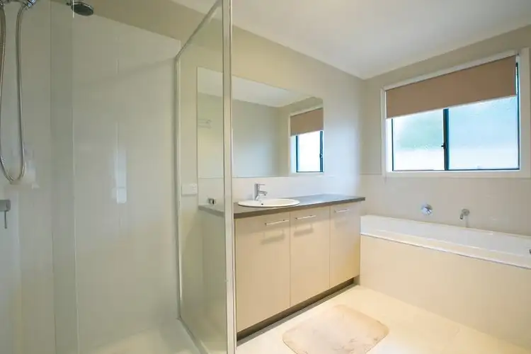 Sixth view of Homely unit listing, 4/88 Birdwood Avenue, Sebastopol VIC 3356
