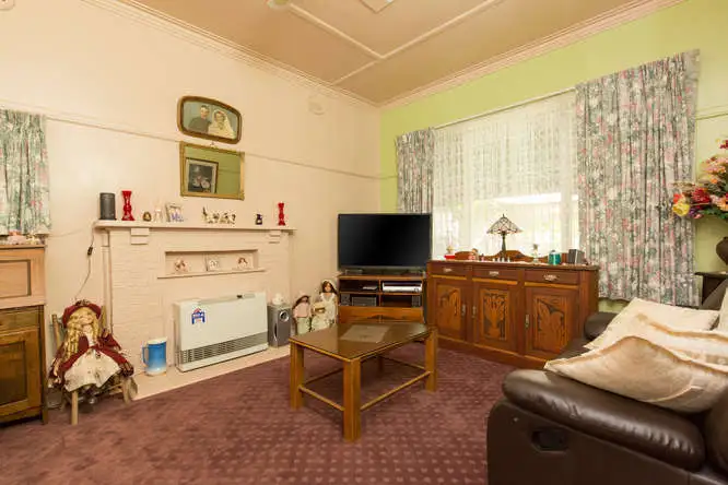Fifth view of Homely house listing, 8 Heath Street, Red Cliffs VIC 3496