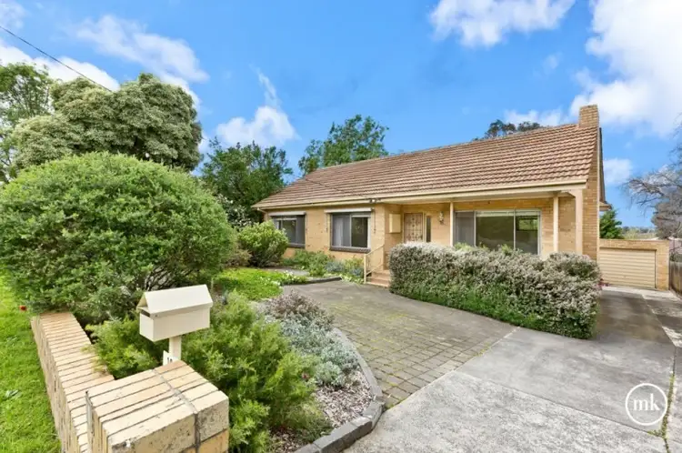 18 Frensham Road, Macleod VIC 3085