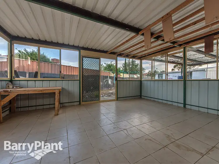Fifth view of Homely house listing, 8 Tullaroop Court, St Albans VIC 3021