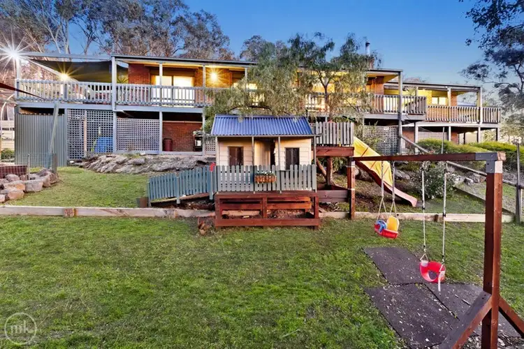 32 Hillcrest Road, Hurstbridge VIC 3099