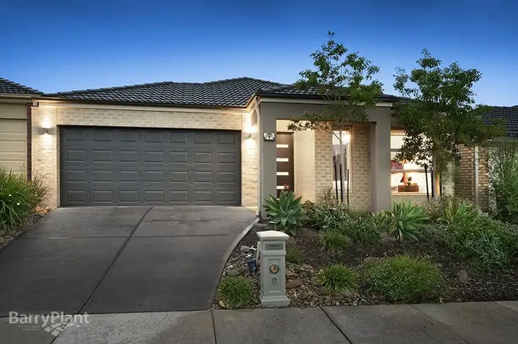 9 Karlson Way, Cranbourne North VIC 3977