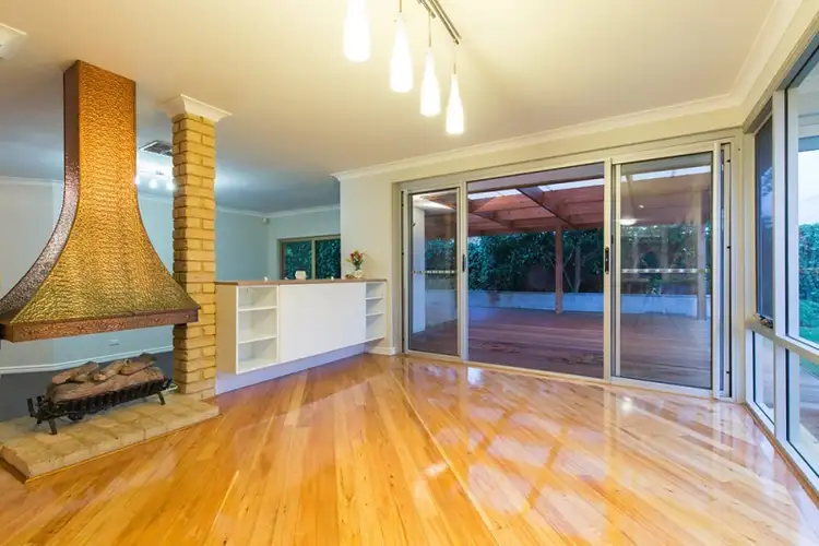 Sixth view of Homely house listing, 6 Lakehill Gardens, Edgewater WA 6027