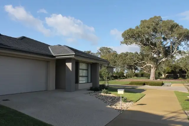 35 Warrego Circuit, Sandhurst VIC 3977