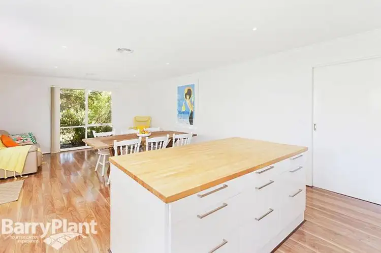 Fifth view of Homely house listing, 4 Beleura Way, Seabrook VIC 3028