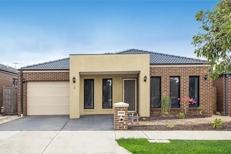 8 Blue Hill Way, Wollert VIC 3750