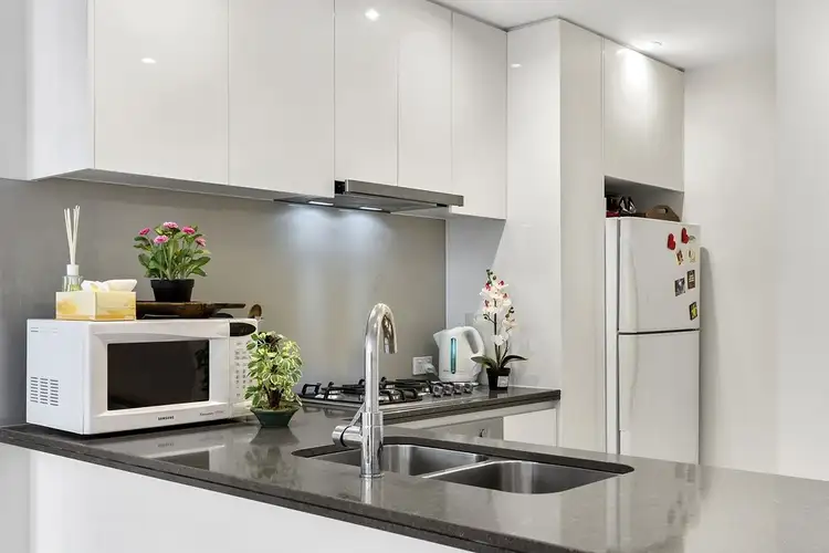 Fifth view of Homely apartment listing, 8/98-100 Carrington Road, Box Hill VIC 3128