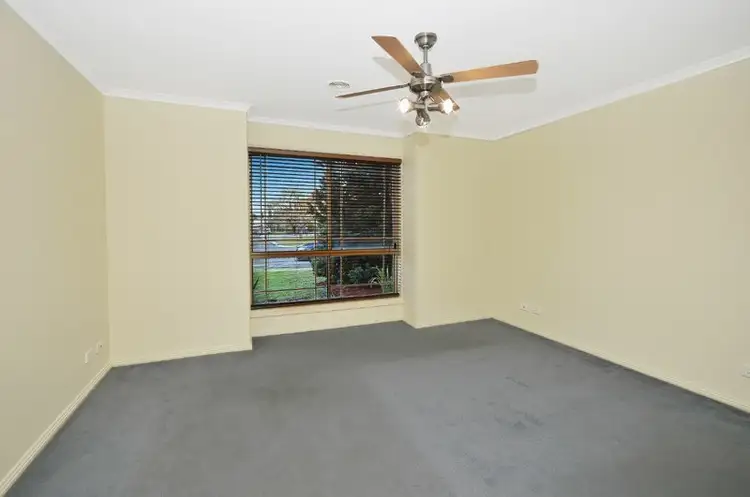 Fifth view of Homely house listing, 28 Brindalee Way, Hillside VIC 3037