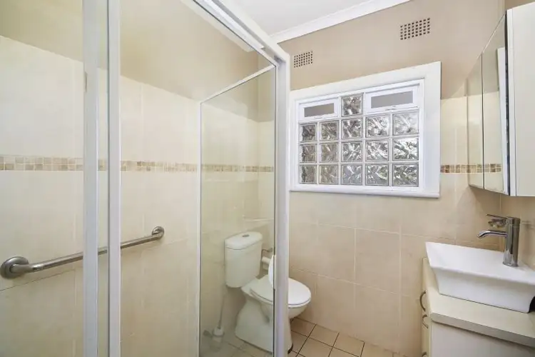 Fifth view of Homely house listing, 89 Lakedge Ave, Berkeley Vale NSW 2261