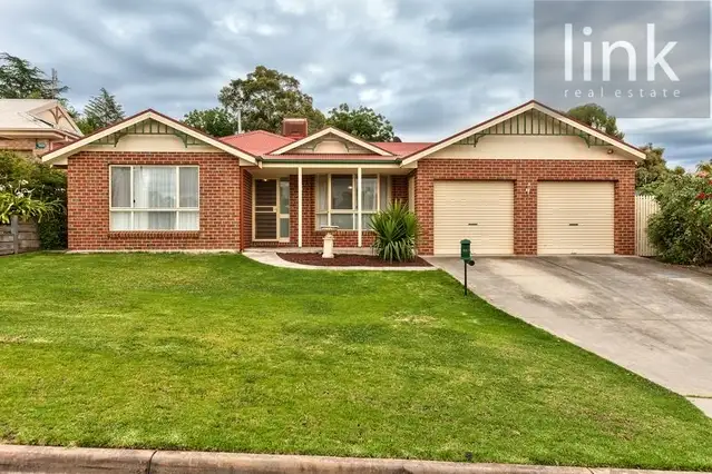 244 Desmond Street, Lavington NSW 2641