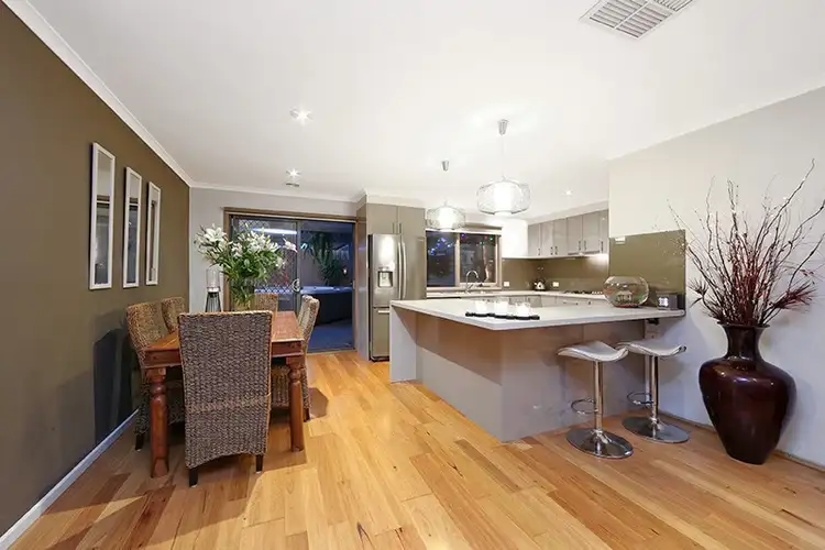 Sixth view of Homely house listing, 2 Kitson Court, Rowville VIC 3178