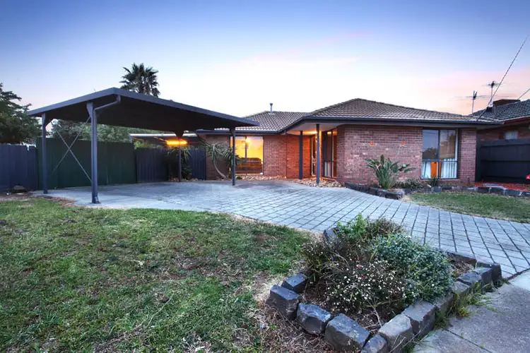 5 Petrel Court, Werribee VIC 3030