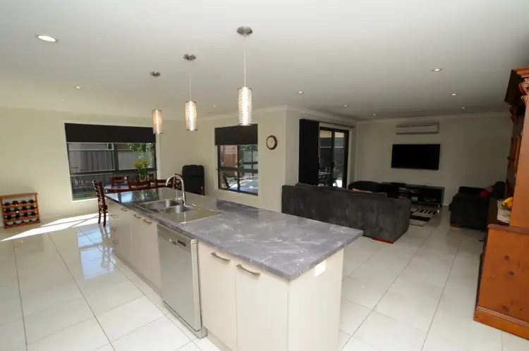 Second view of Homely house listing, 11 Vista Drive, Wangaratta VIC 3677