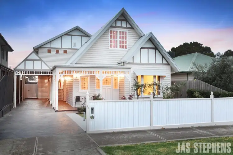 32 Austin Crescent West, Yarraville VIC 3013