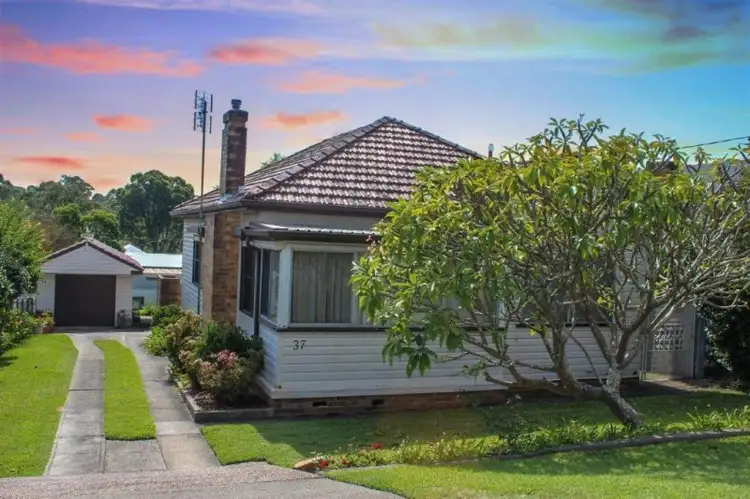 37 Tiral Street, Charlestown NSW 2290