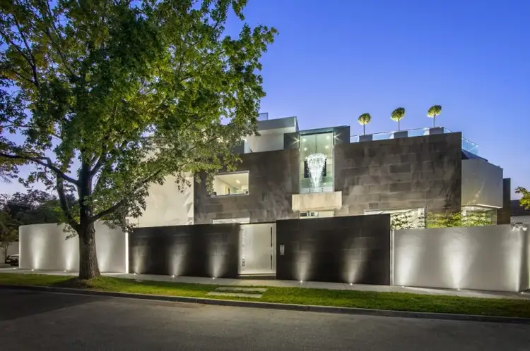 6 Benson Avenue, Toorak VIC 3142